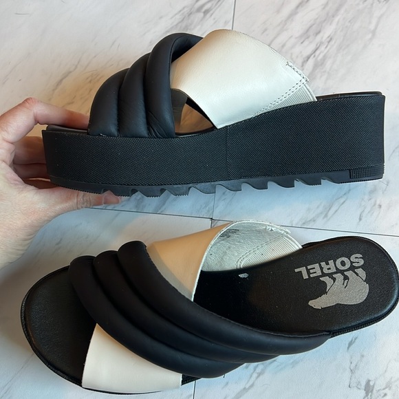 Sorel Cameron Flatform puff sandal platform shoe black white slide on size 6.5 - Picture 5 of 9